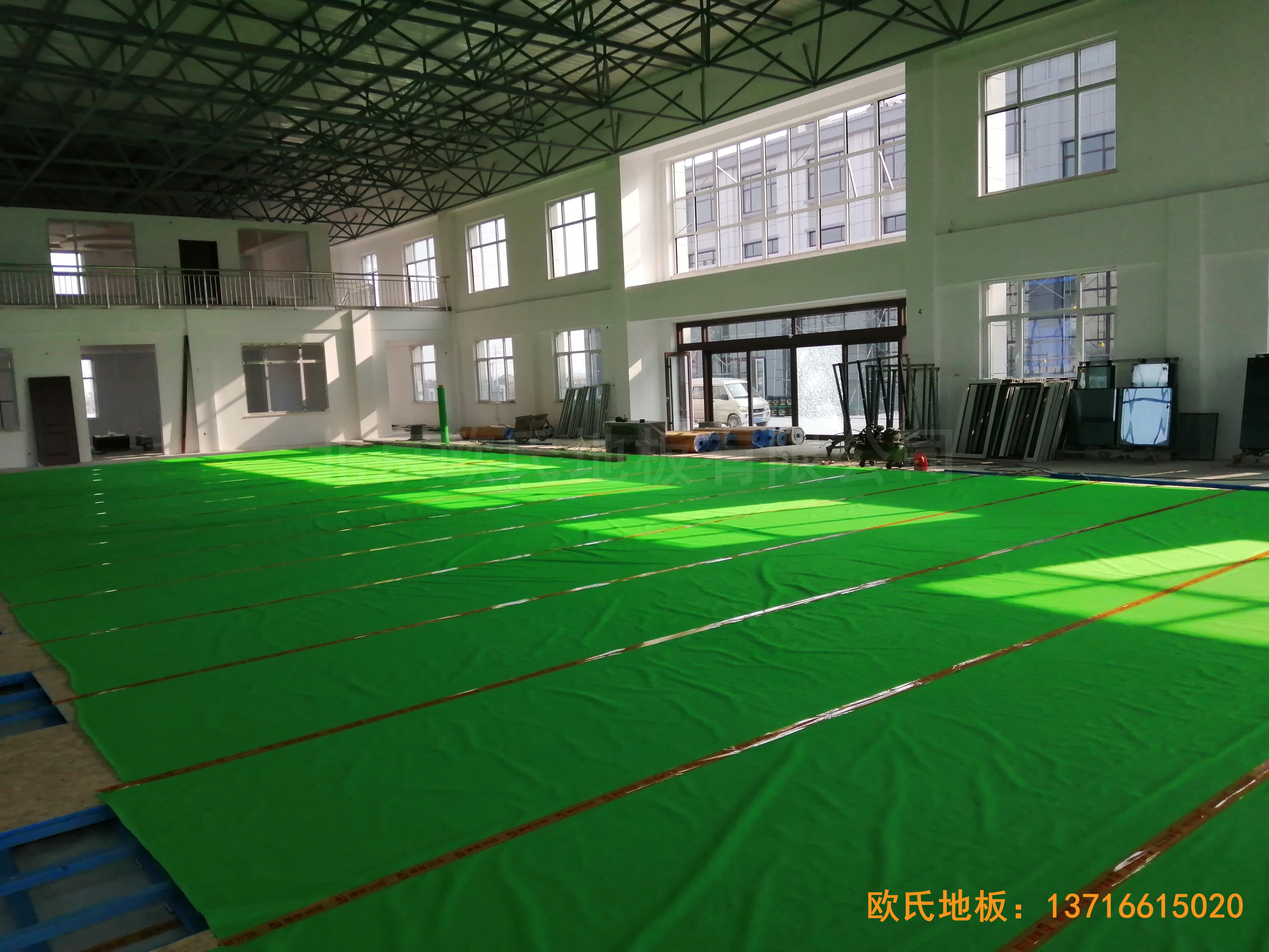 萊州銀海工業園消防特訓隊籃球館運動木地板鋪裝案例3