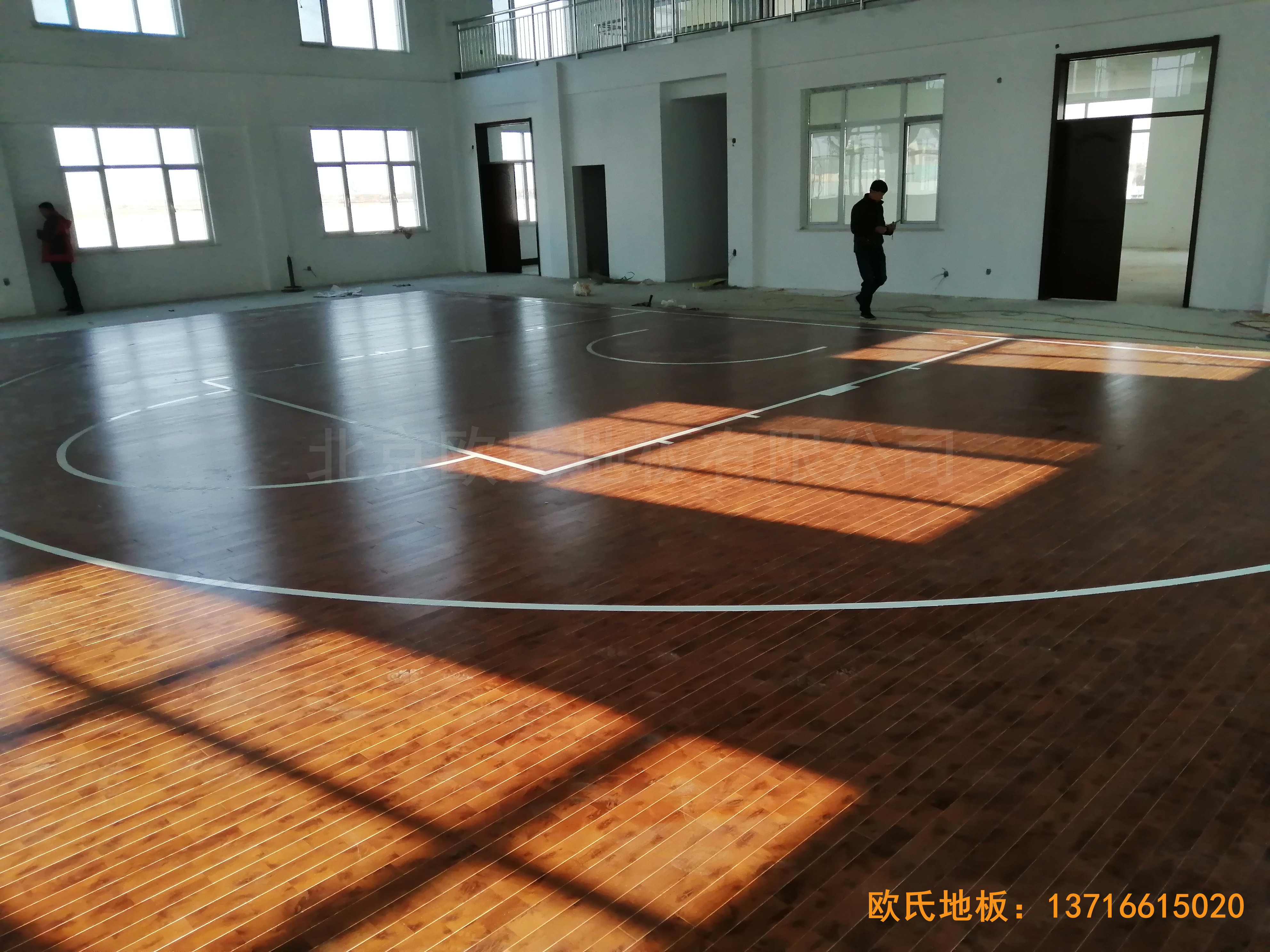 萊州銀海工業園消防特訓隊籃球館運動木地板鋪裝案例5